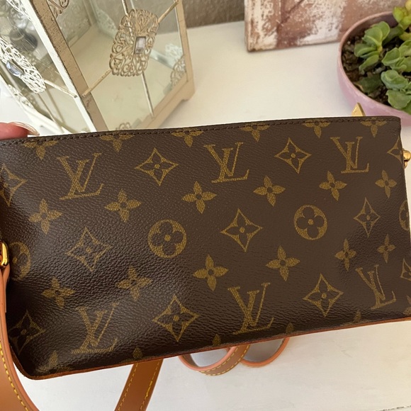 Louis Vuitton Monogram Trotteur - Picture 2 of 8